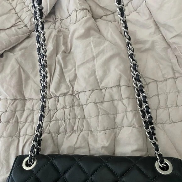 Michael Kors Bag - Picture 6 of 16